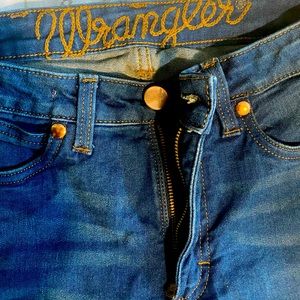 Worn 3 times no longer fit, 27x30 inseam is hemmed